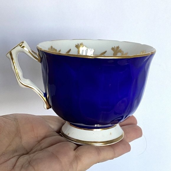 Aynsley Deep Blue No 28 Scalloped Border Gold Accent Floral Thistle Cup Saucer - Picture 2 of 11